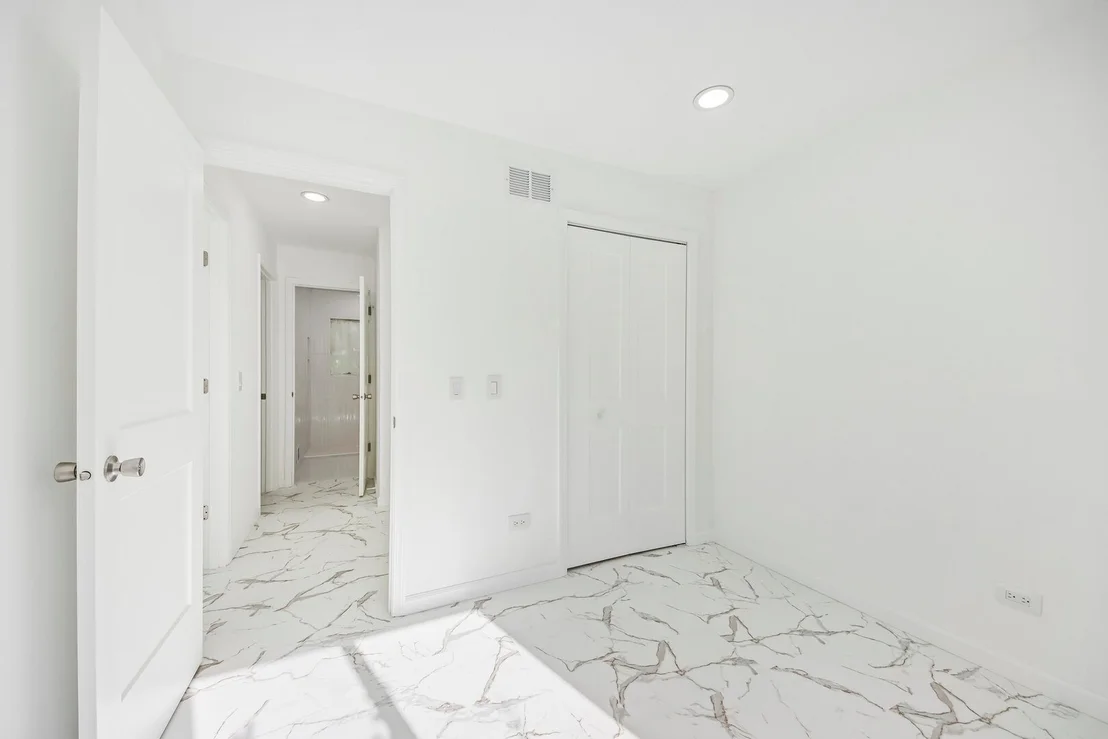 Photo of 2804 Old Oak Drive