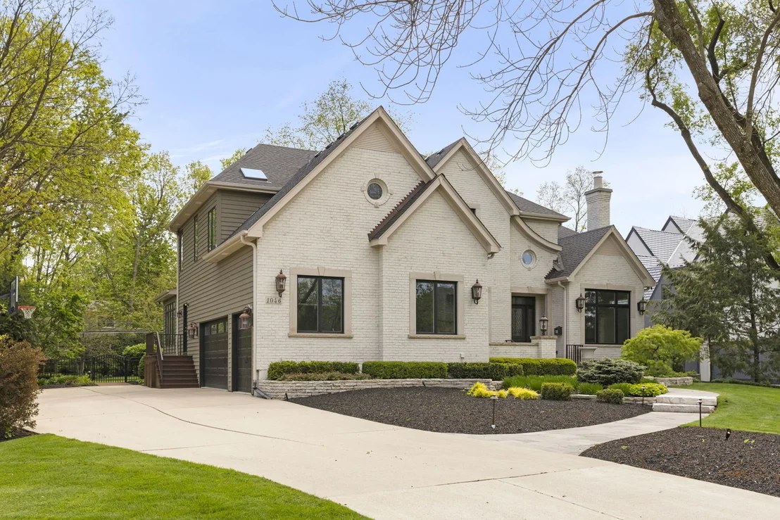 Photo of 1046 Sylvan Circle
