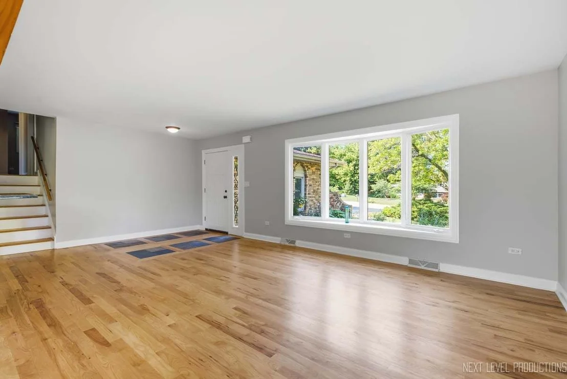 Photo of 4N849 White Pine Lane