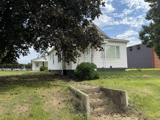 Photo of 304 S Main Street