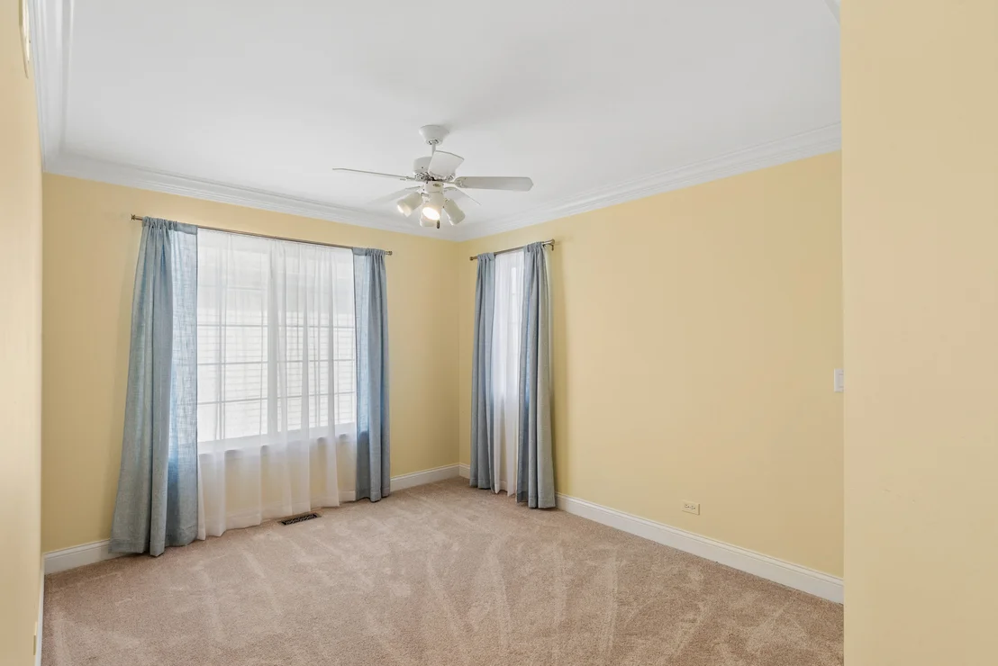 Photo of 955 Blackburn Drive