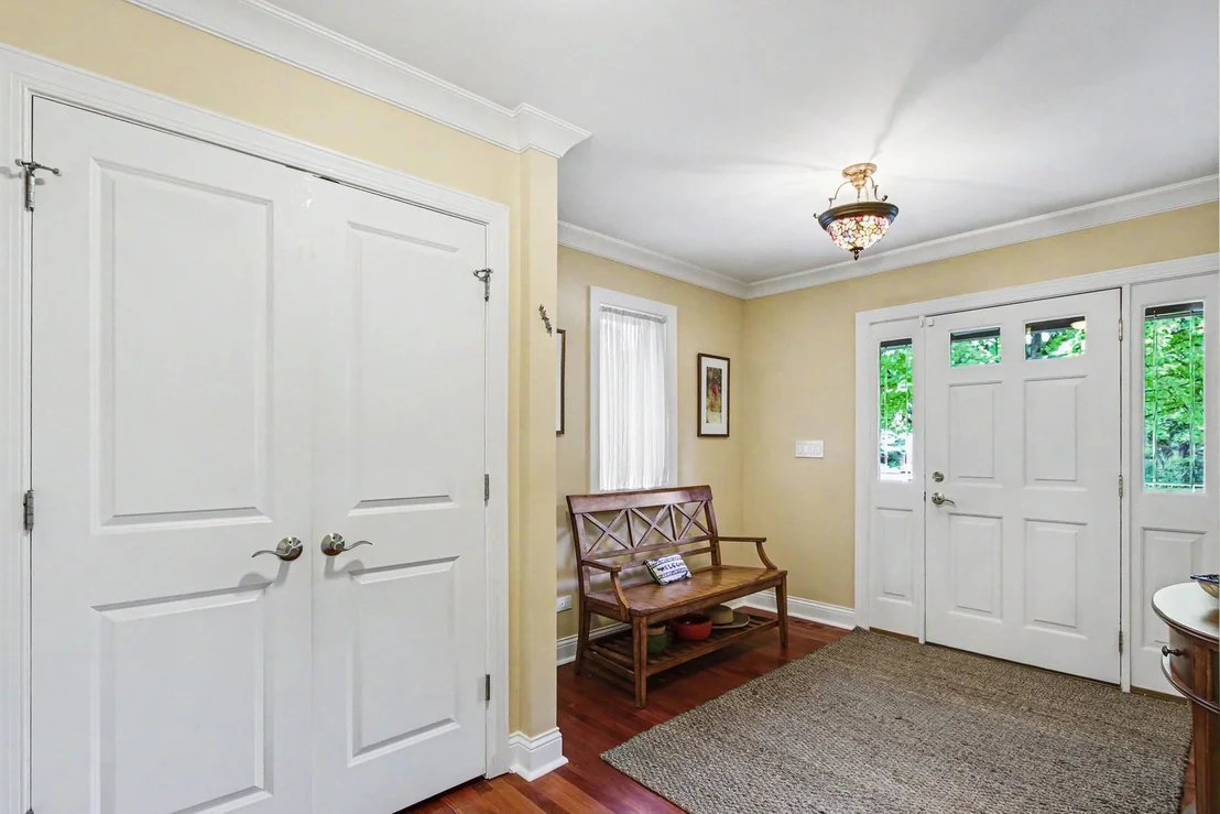 Photo of 860 Kenton Road