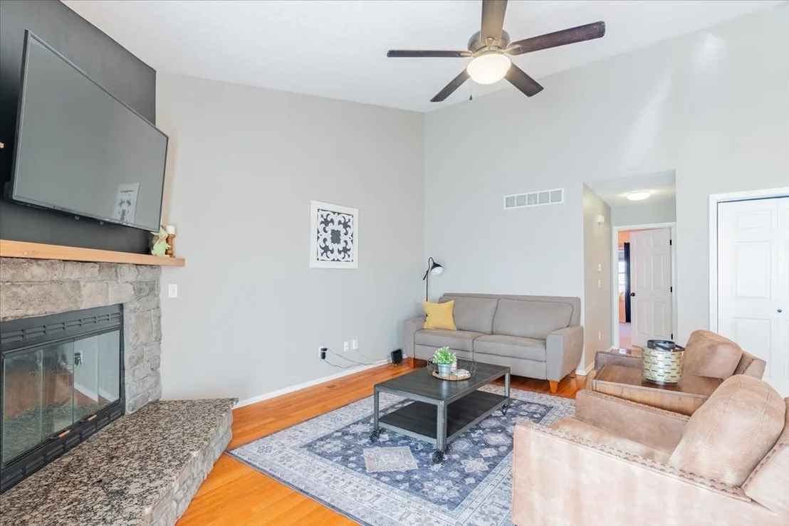 Photo of 32 Parkshores Drive