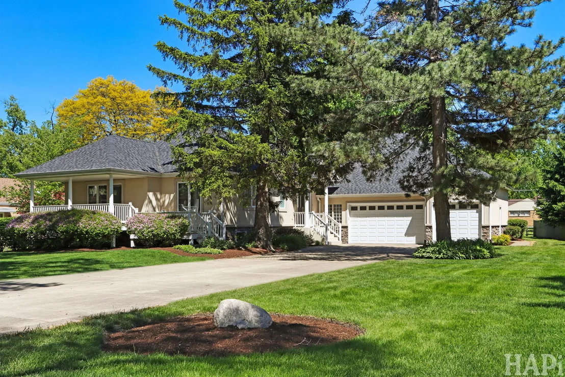 Photo of 225 Spruce Road