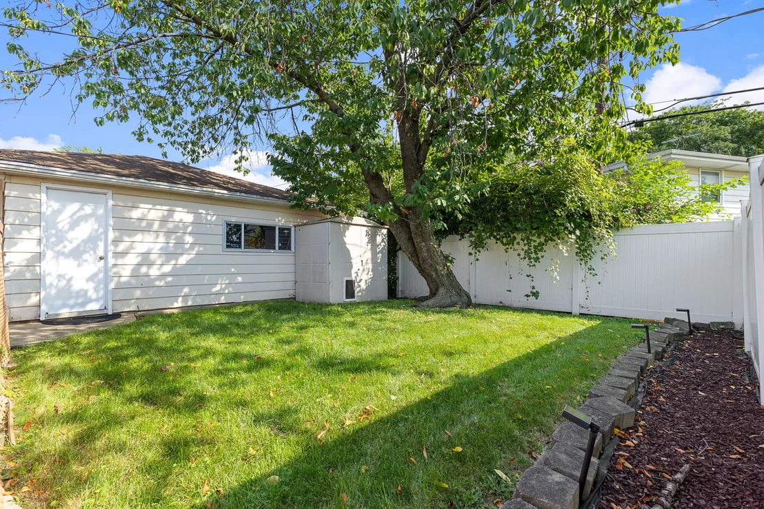 Photo of 5705 W Maple Avenue