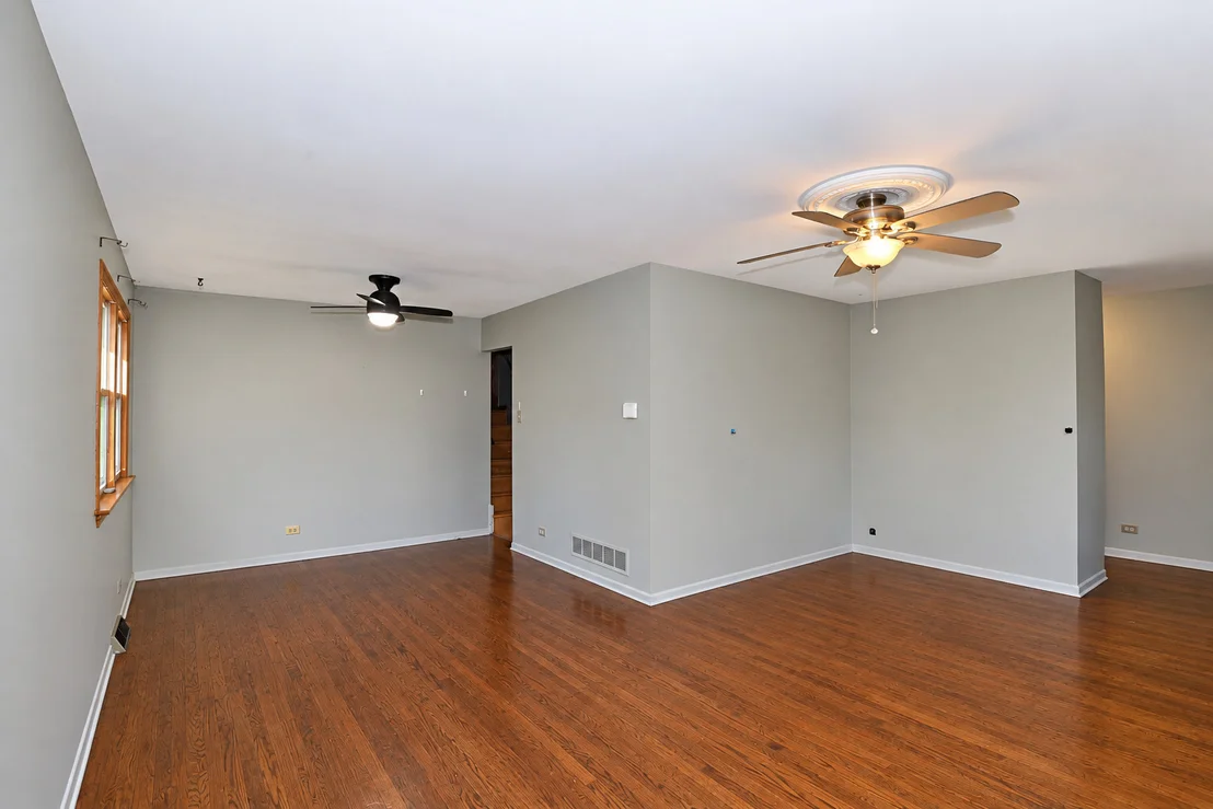 Photo of 984 Cuyahoga Drive