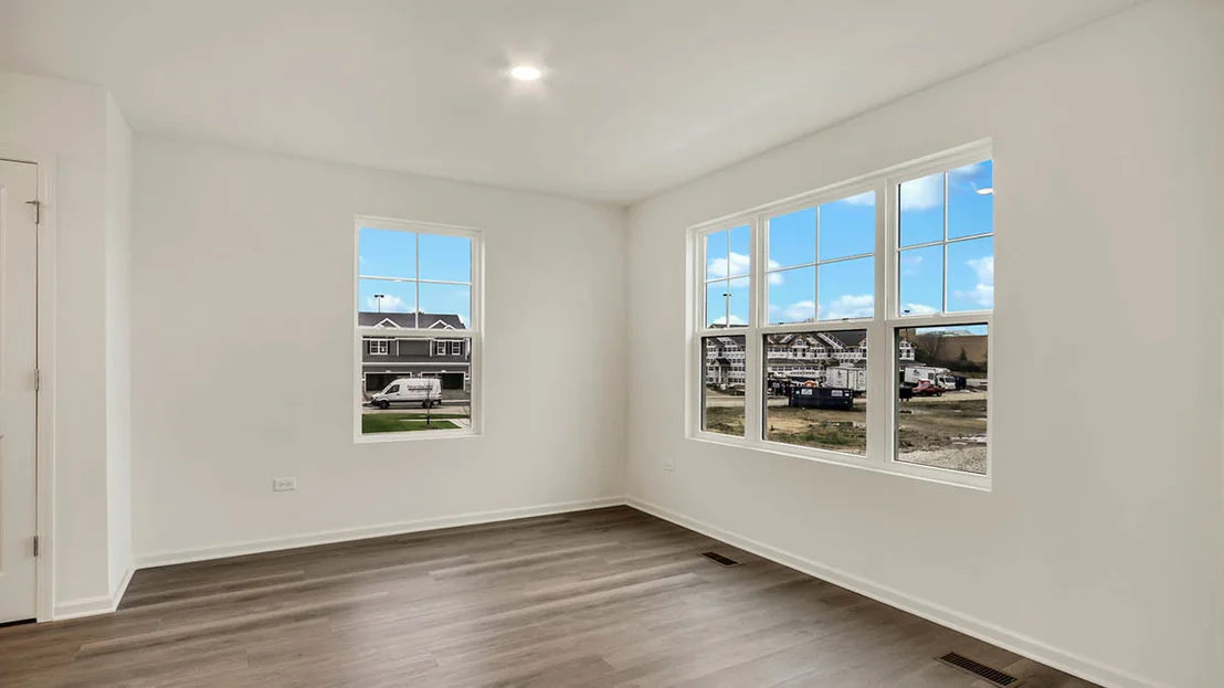 Photo of 405 Lakeshore Court