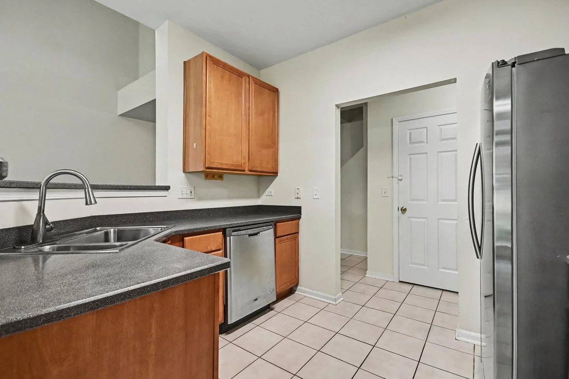 Photo of 994 Kensington Drive