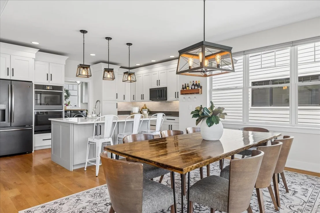Photo of 225 Edgewater Drive