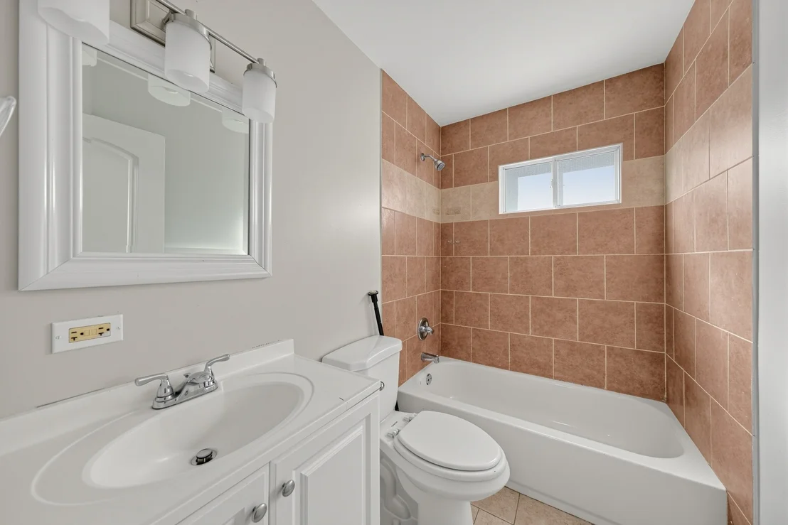 Photo of 156 Oak Avenue