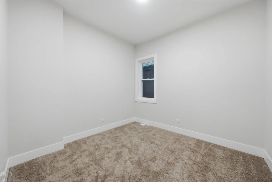 Photo of 5840 S Artesian Avenue