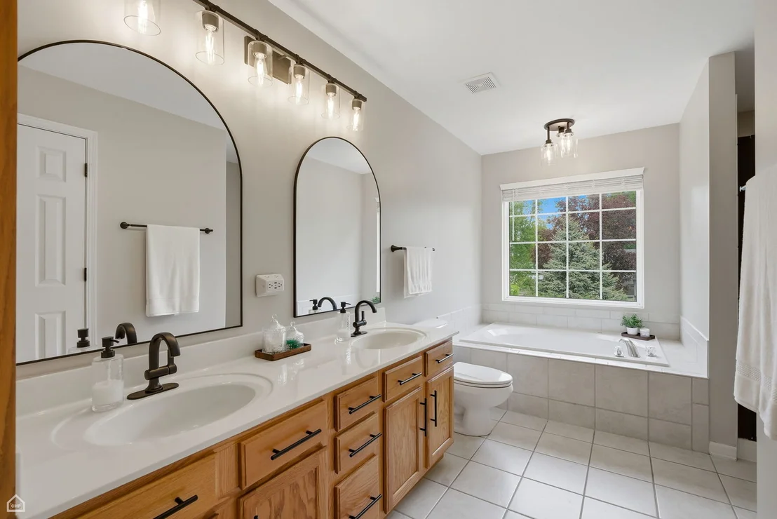 Photo of 628 Manhattan Circle