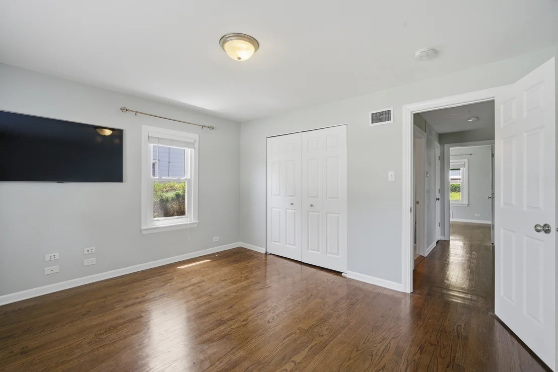 Photo of 1522 N Hillside Avenue