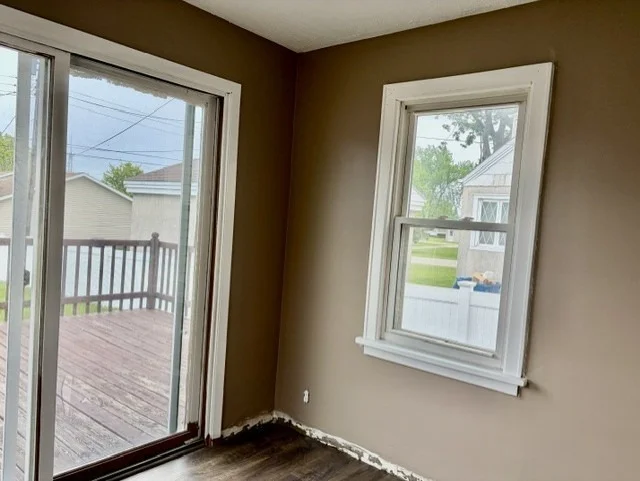 Photo of 325 W 3rd Street