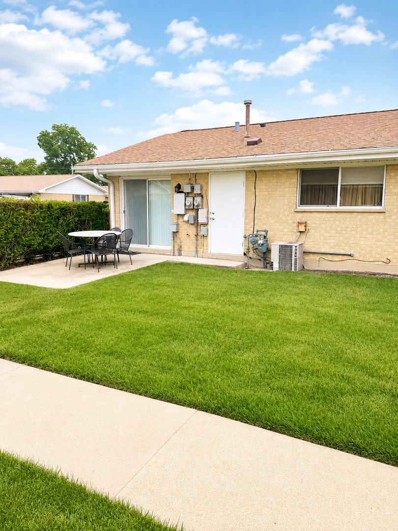 Photo of Unit D at 813 Valley Stream Drive