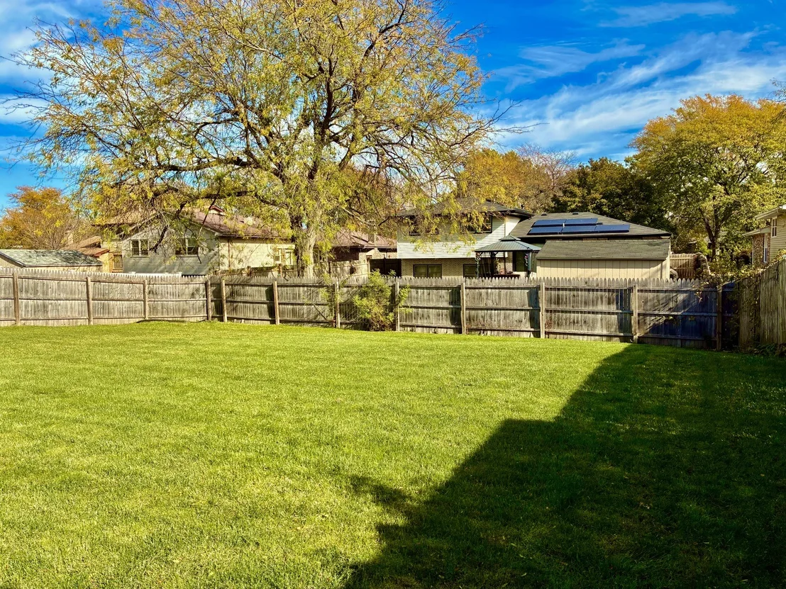 Photo of 829 Academy Avenue
