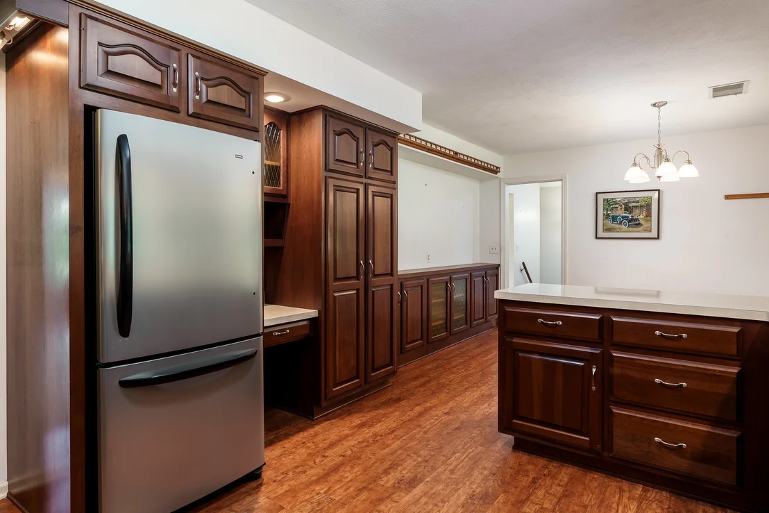 Photo of 7889 Shaw Road