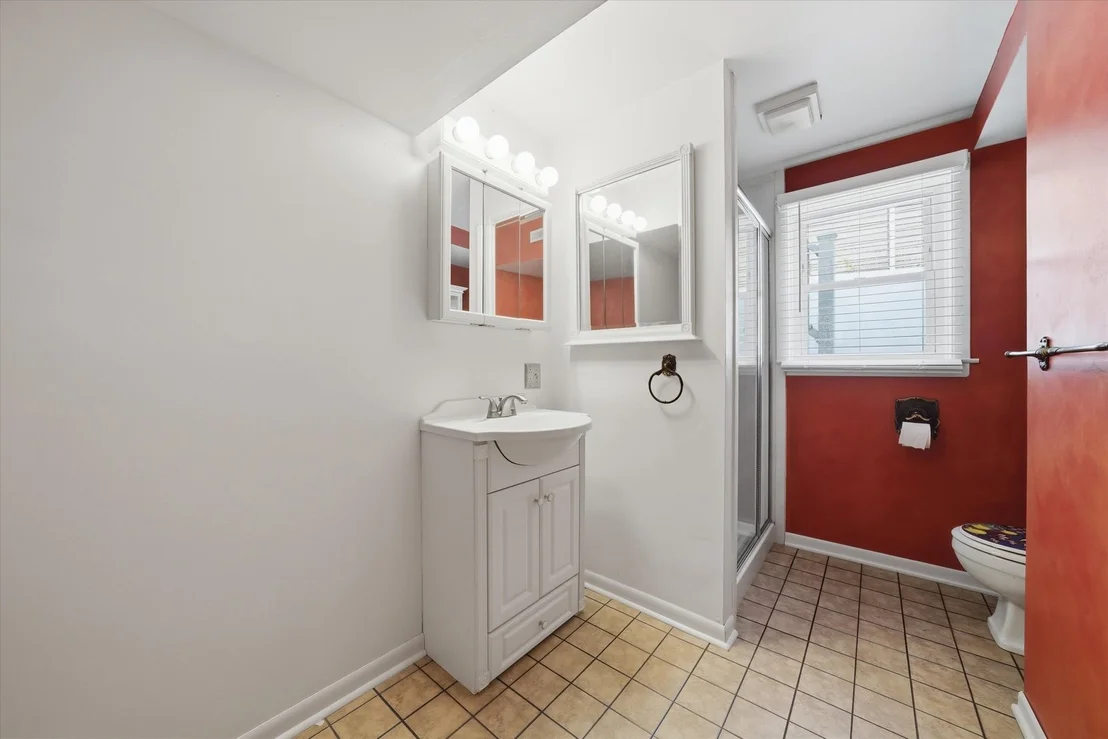 Photo of 1025 Belair Drive