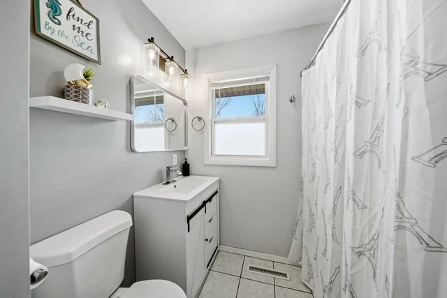 Photo of 1412 Beach Road