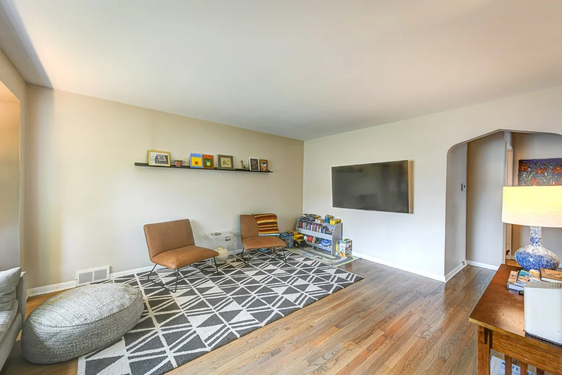 Photo of 1650 Willow Road