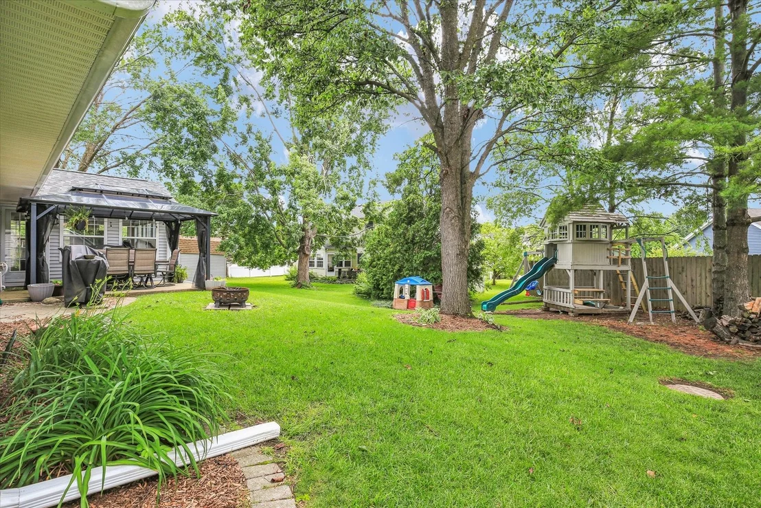 Photo of 301 N Spruce Drive