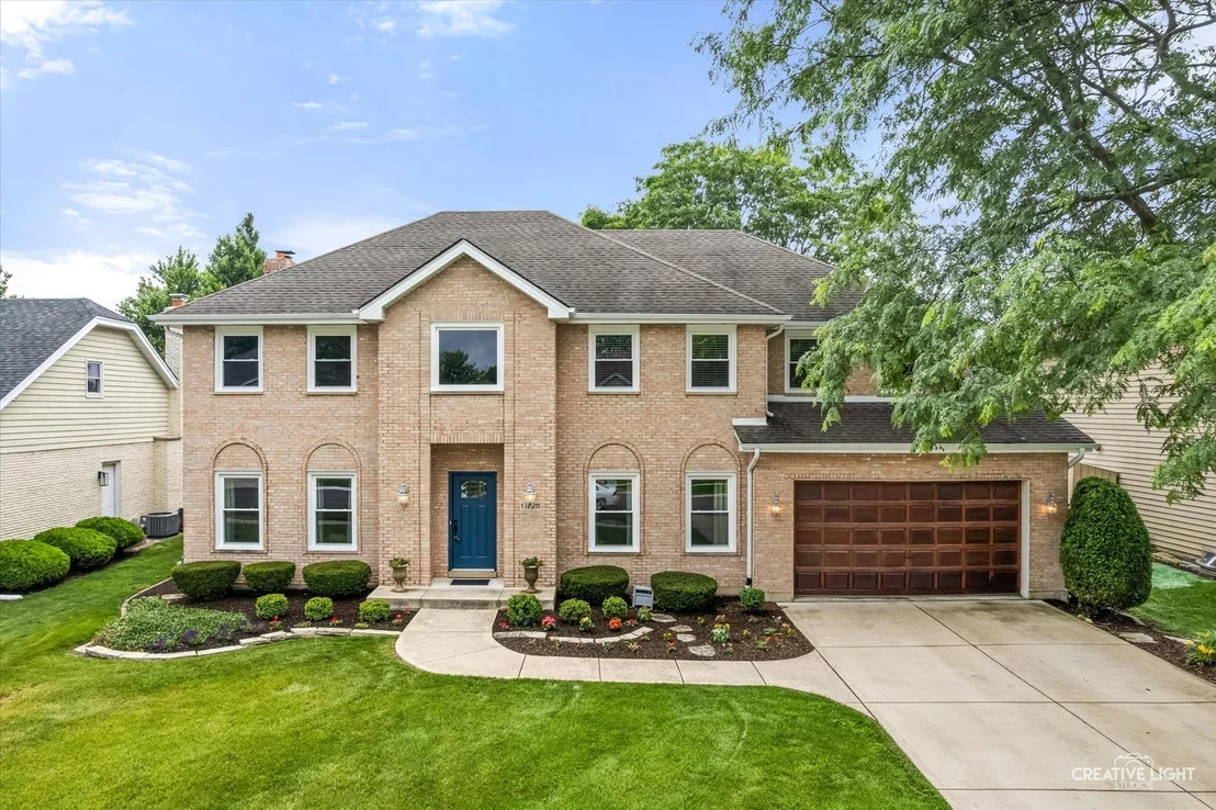Photo of 1N211 Coventry Drive