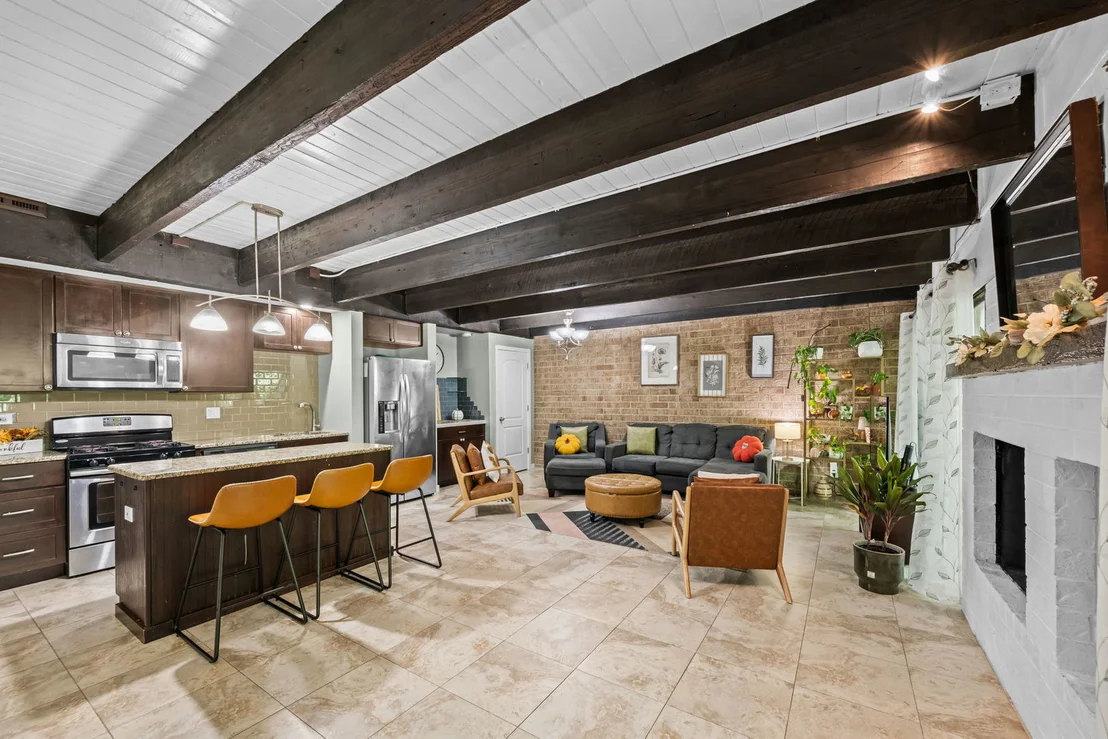 Photo of 607 Kenneth Circle