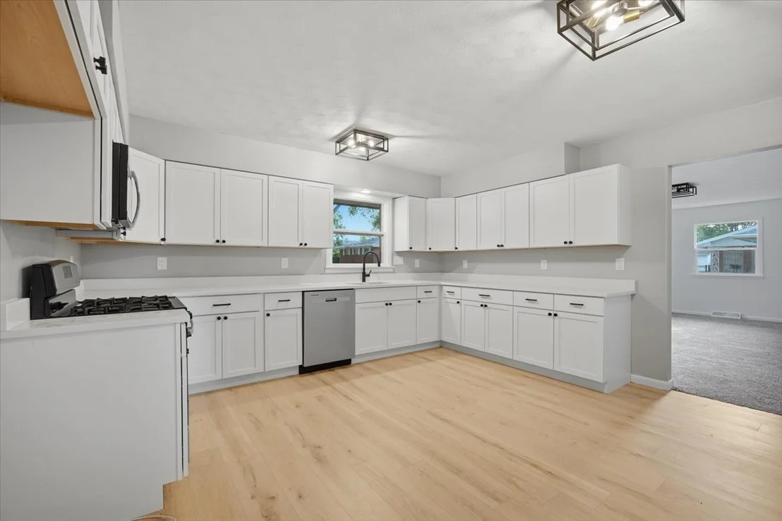Photo of 404 Sunset Drive