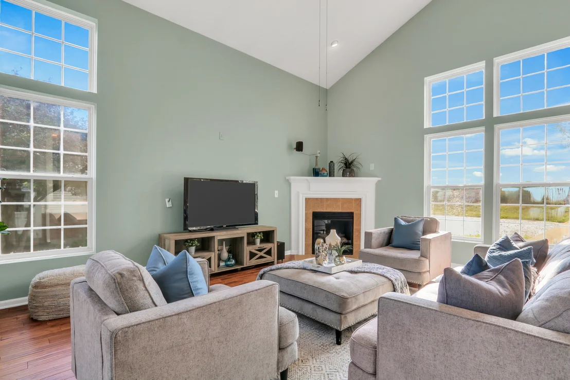 Photo of 2833 Waterfront Avenue