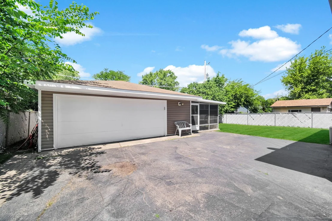 Photo of 1020 Hahn Place