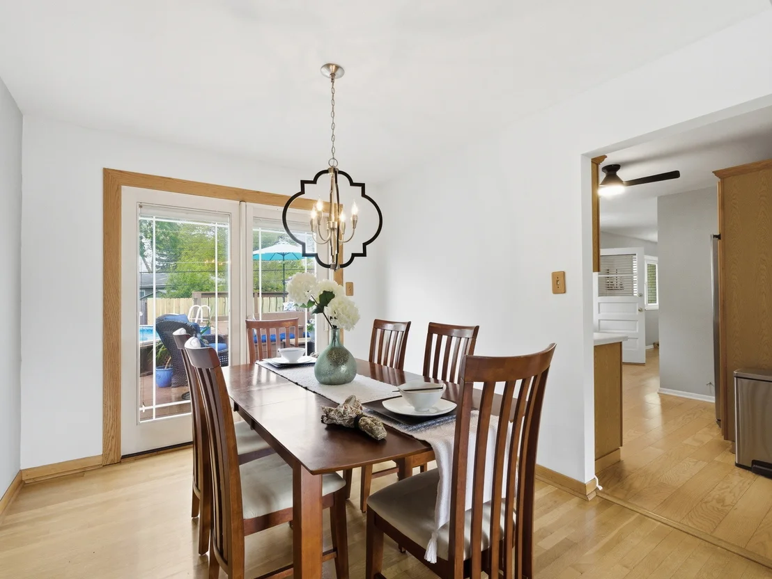 Photo of 237 N Pioneer Drive