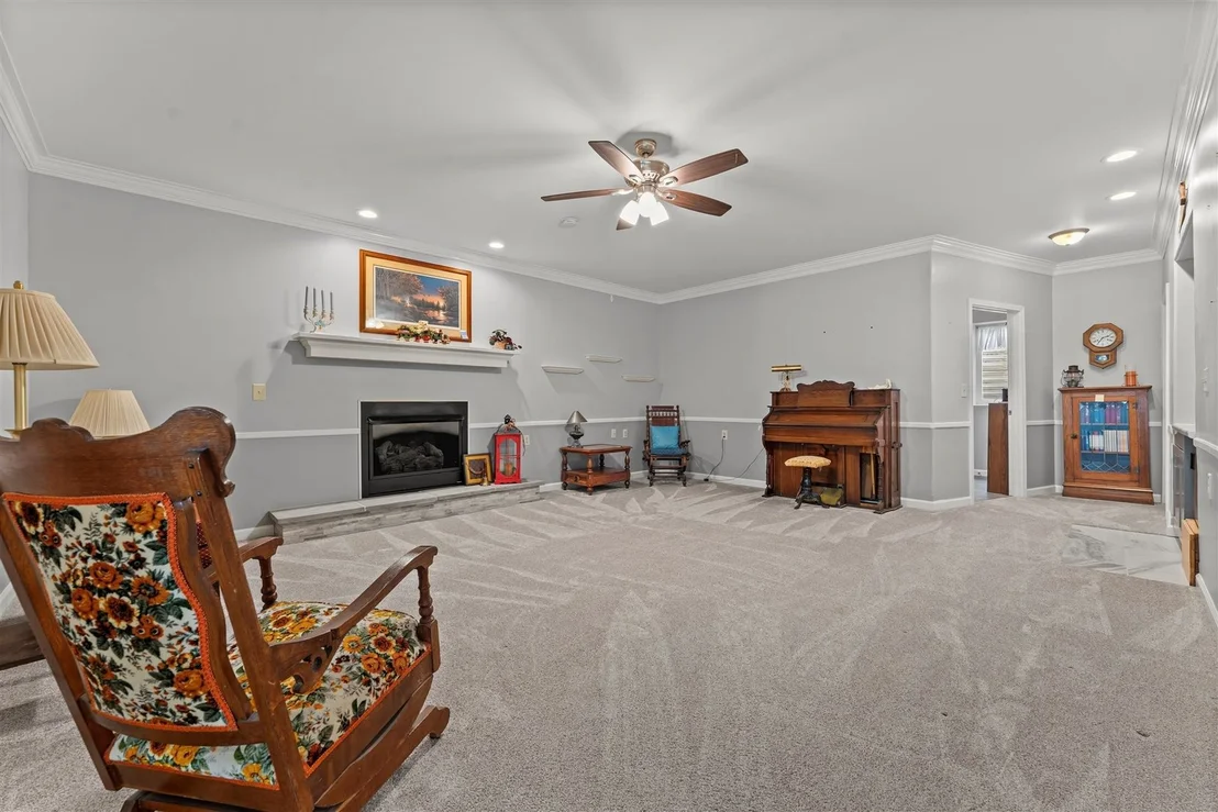 Photo of 701 Red Bud Drive