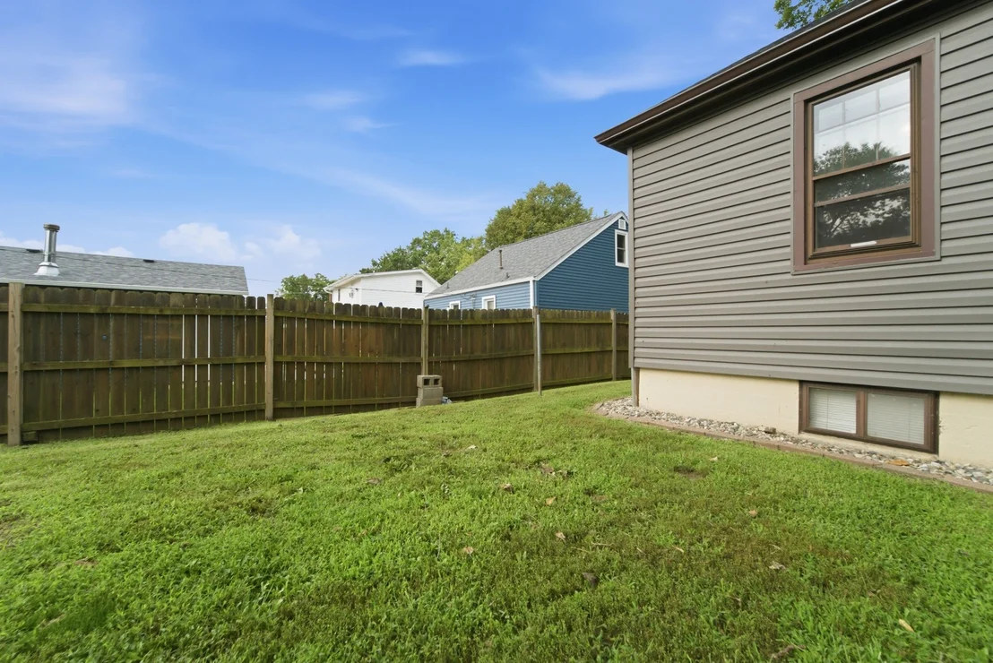 Photo of 396 N Blaine Avenue