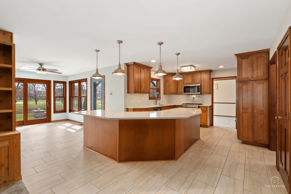 Photo of 225 Fairway Drive