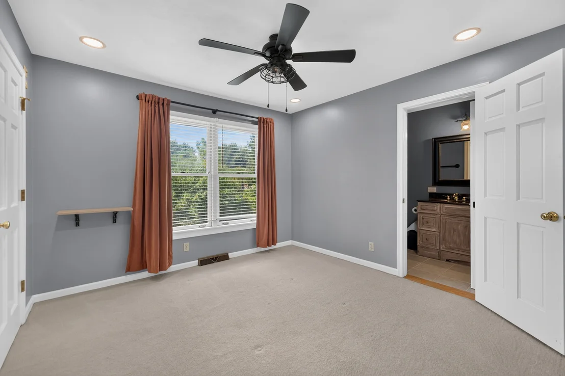Photo of 305 Windsor Circle