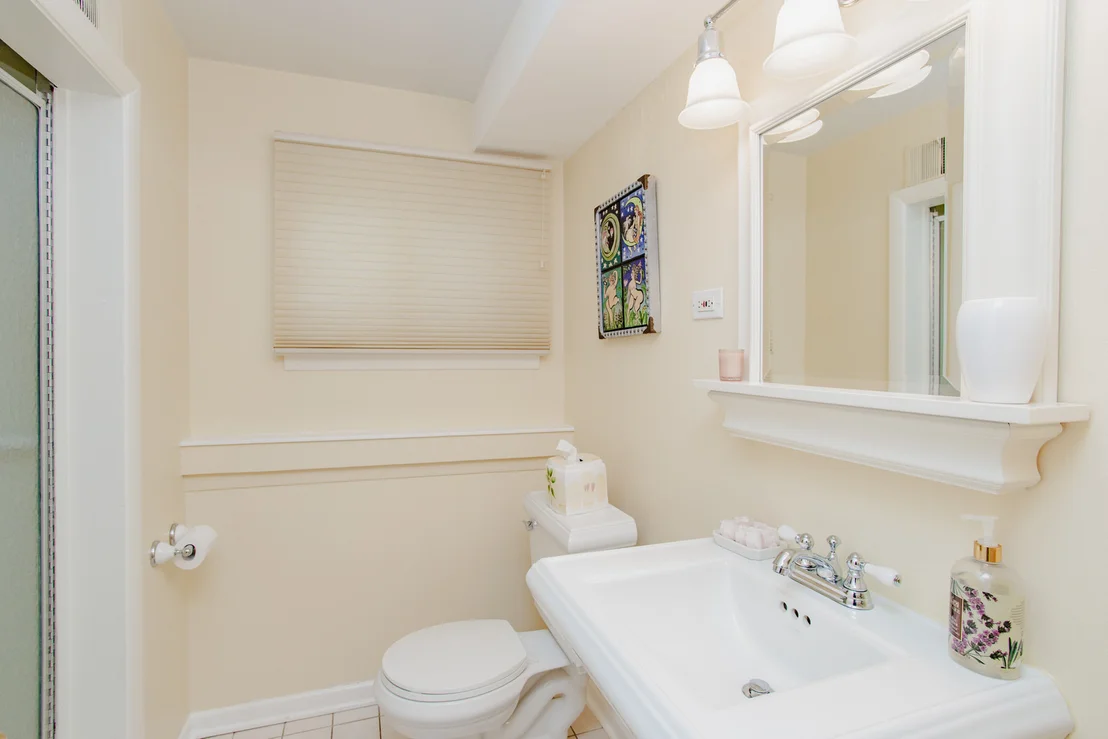 Photo of 1133 KENTON Road