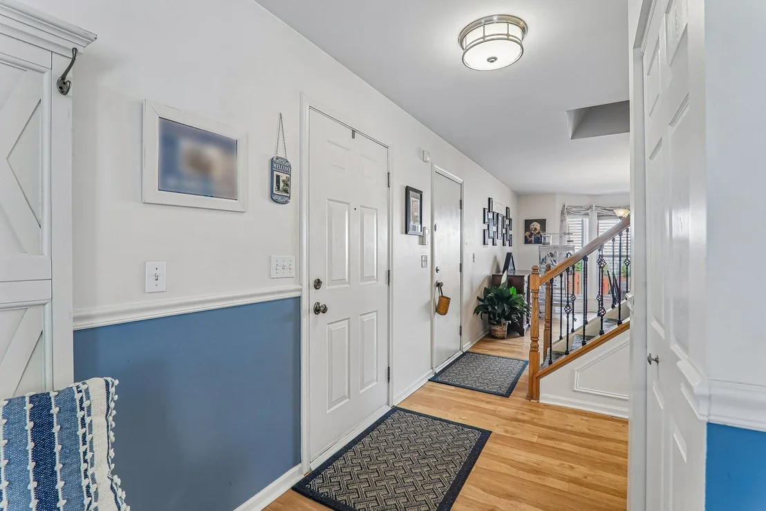 Photo of 806 Meadowridge Drive