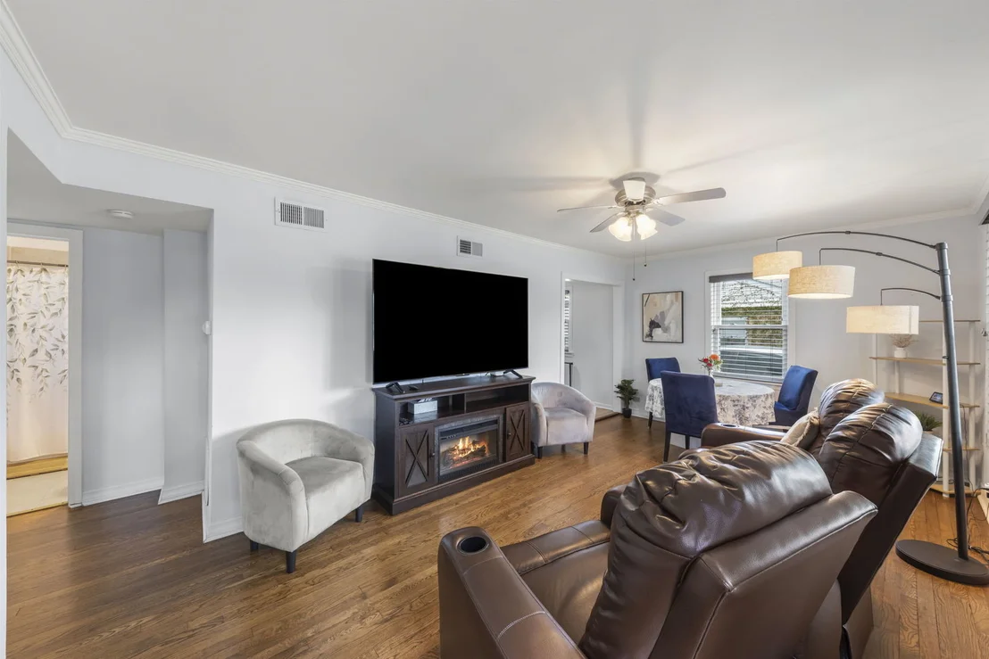 Photo of 1335 College Avenue