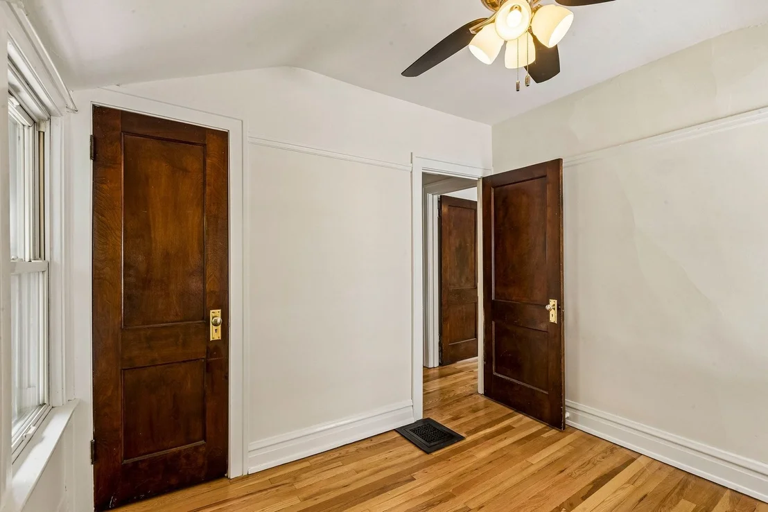 Photo of 848 Carpenter Avenue