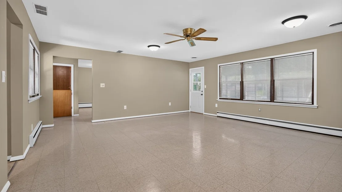 Photo of 305 Centennial Avenue