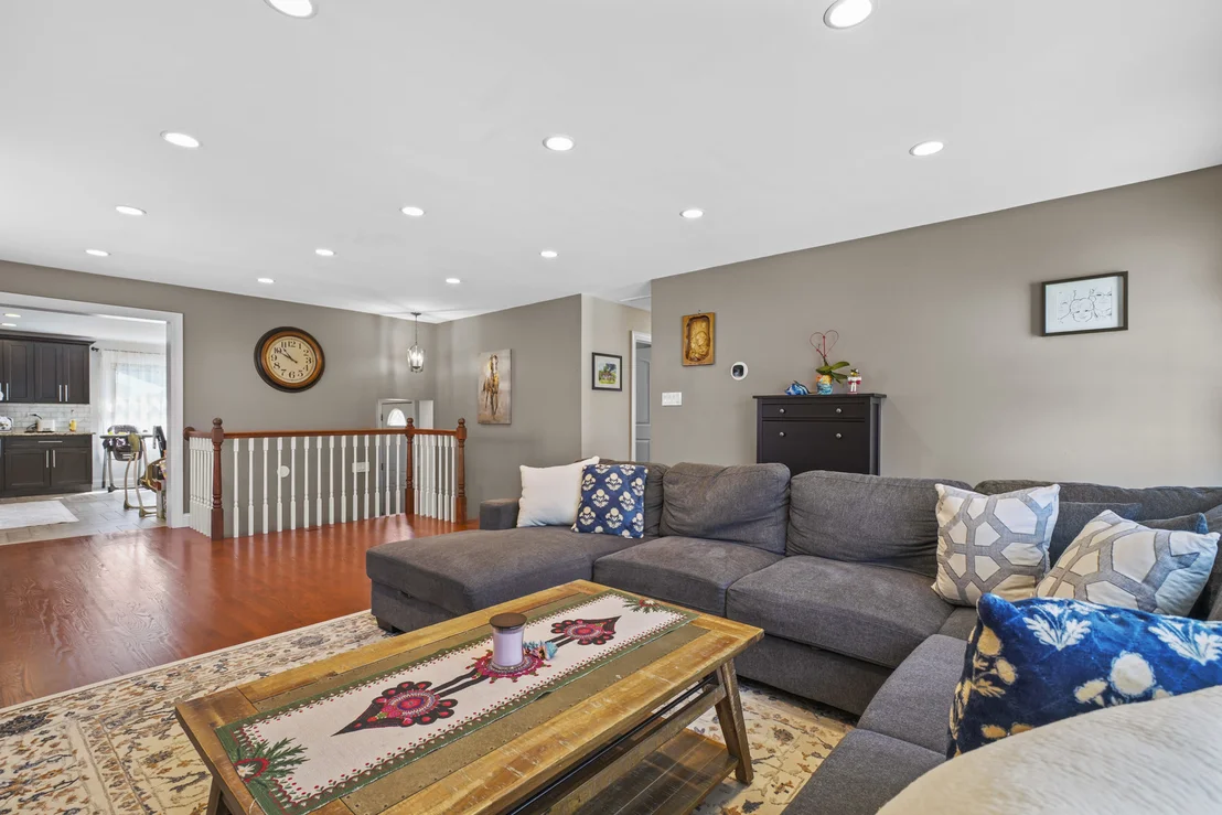 Photo of 421 Vassar Lane