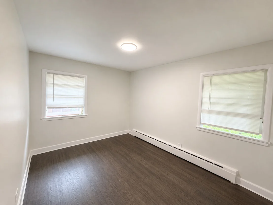 Photo of 2811 FOREST Lane