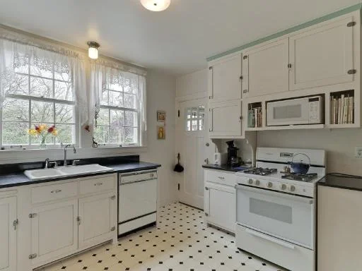 Photo of 3207 THAYER Street