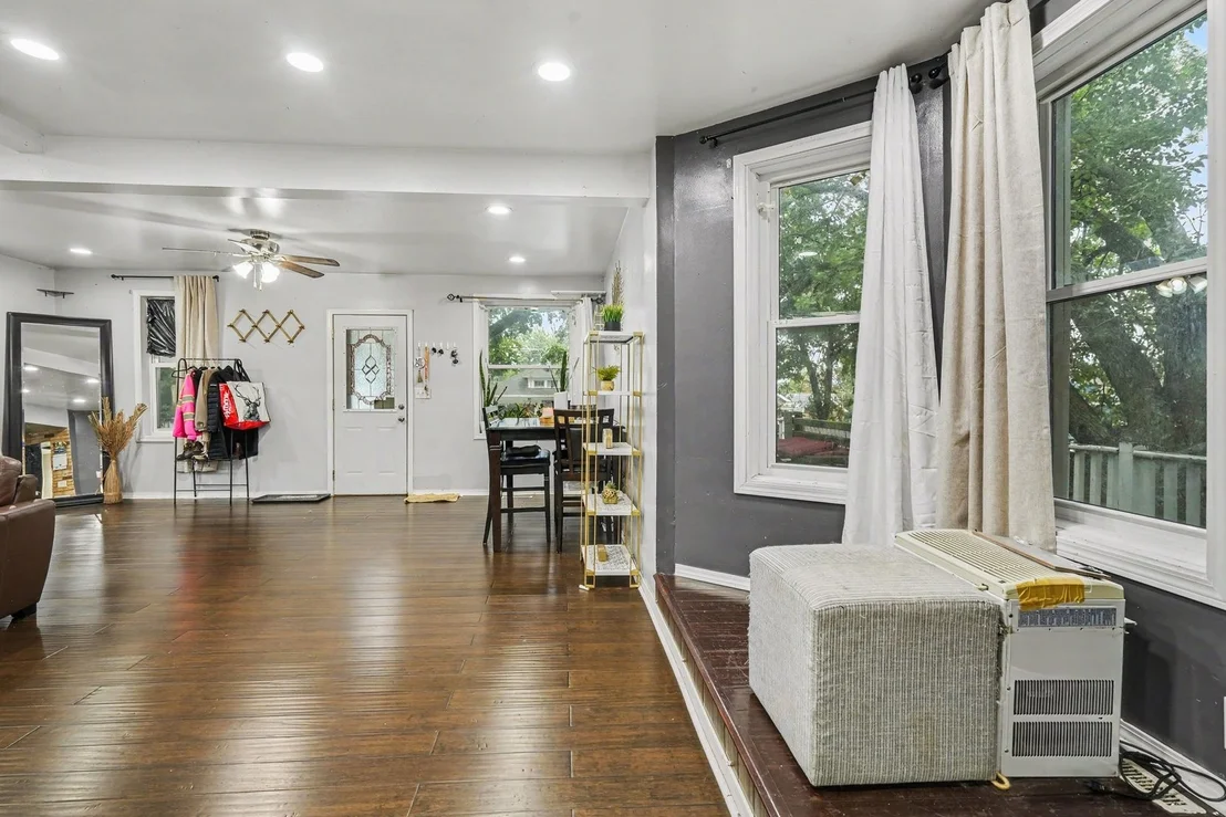 Photo of 1303 Cora Street