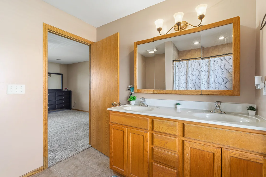 Photo of 855 Magnolia Drive