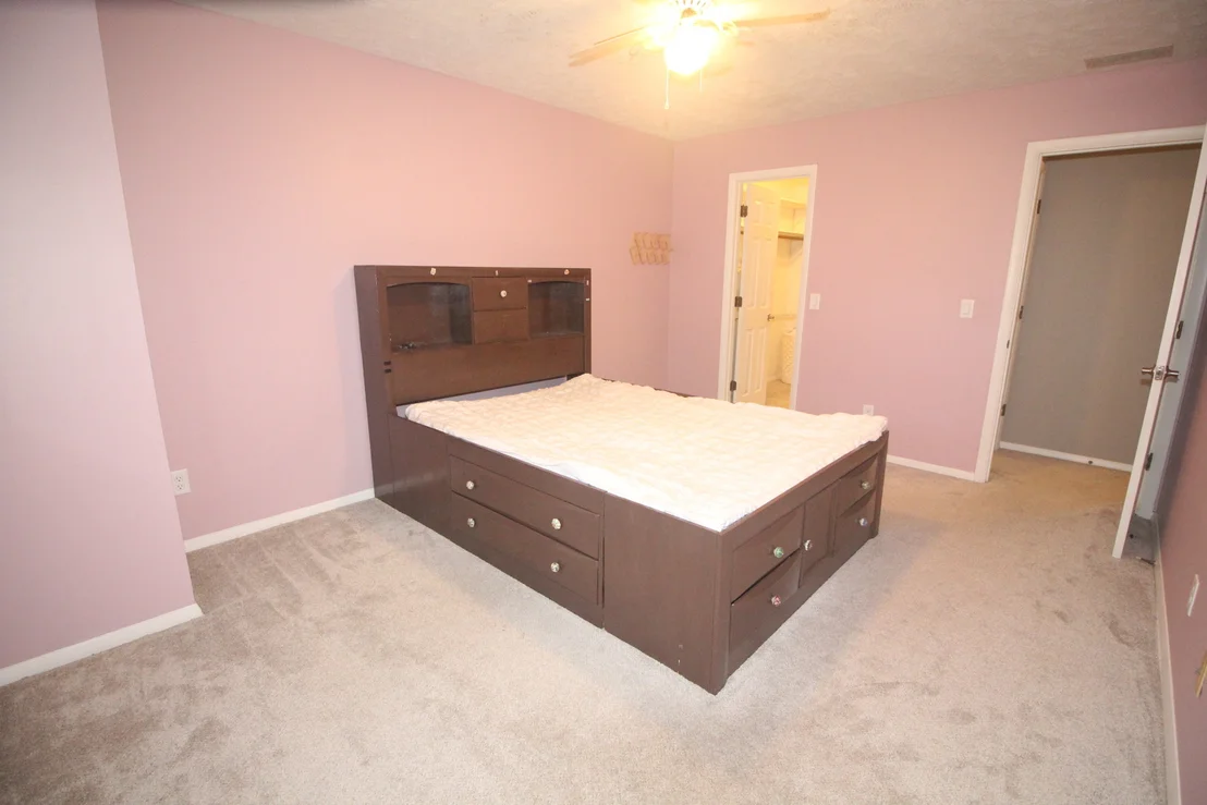 Photo of Unit B at 1530 Hunt Drive