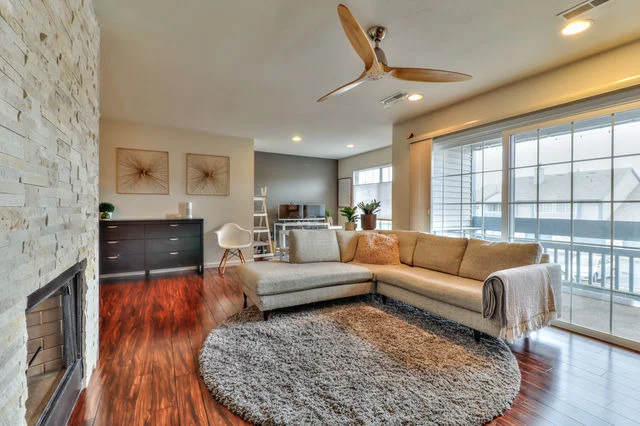 Photo of Unit 207 at 2404 Windward Boulevard