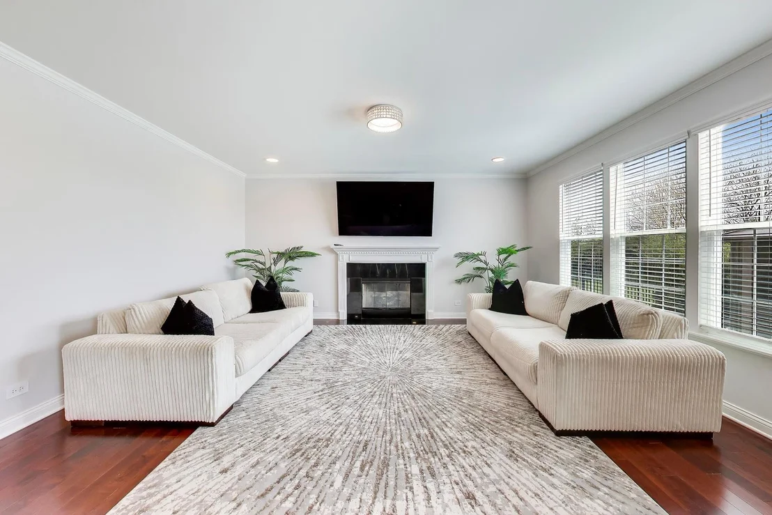 Photo of 8880 Pearsall Drive