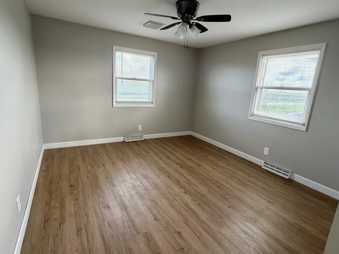 Photo of 82 N 23rd Road