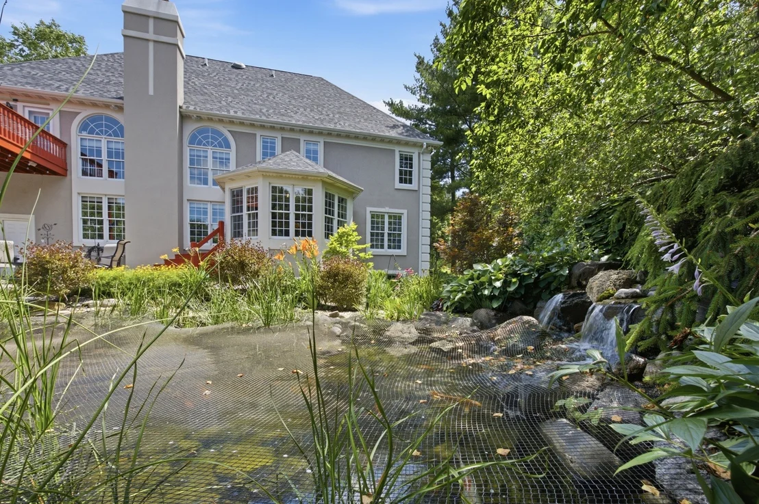 Photo of 2284 Cairnwell Drive